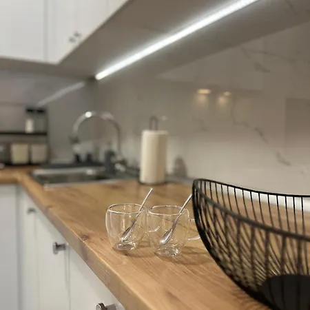 Home Apartment Apartment *