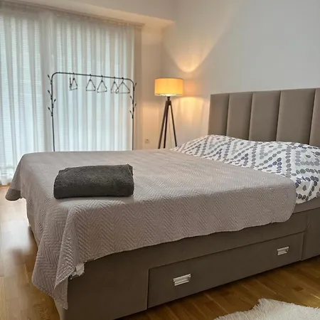 Home Apartment * Skopje